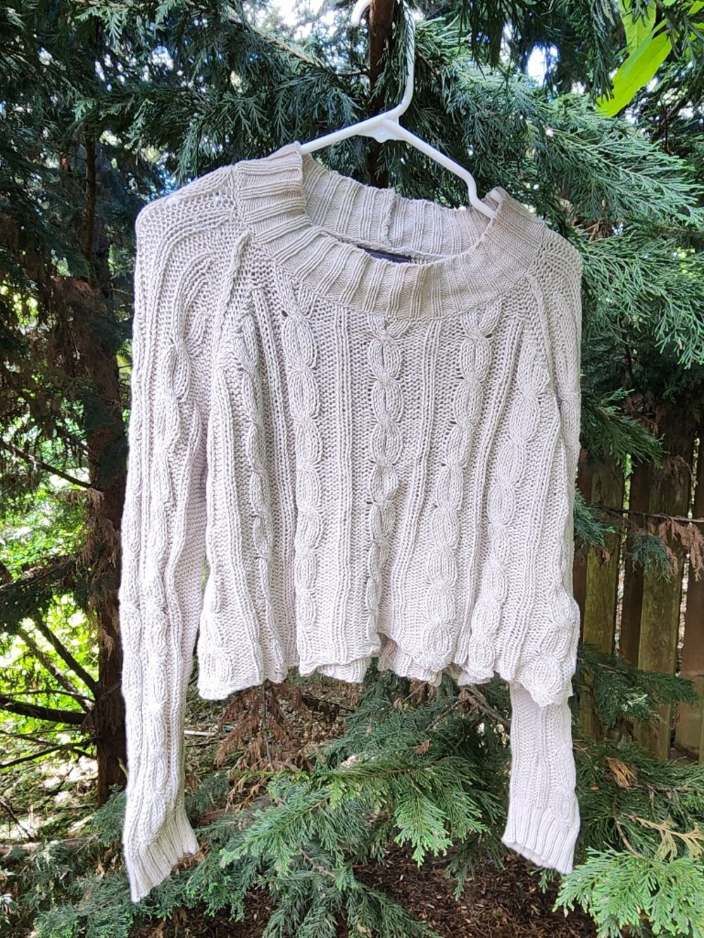 EUC Women's SM/ MED Wooden Ships Crewneck cropped wheat Long Sleeve sweater